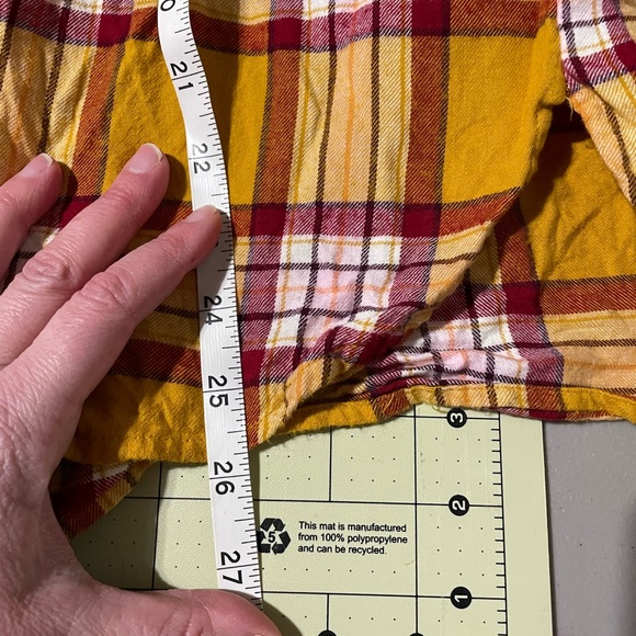 Women’s Flannel - Picture 9 of 9